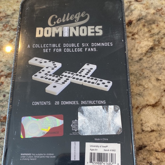 Iowa Hawkeyes dominoes Double six collector edition . - Picture 2 of 2